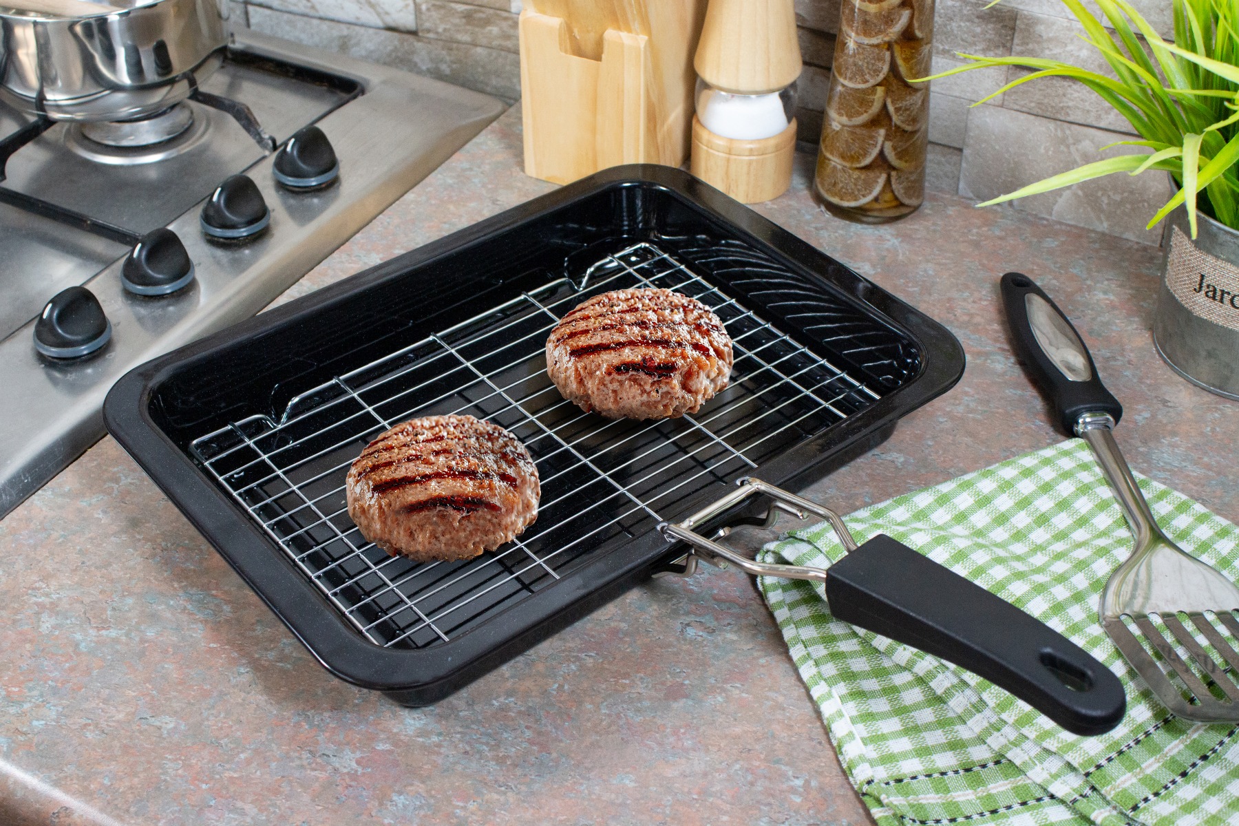 A grill pan with rack.